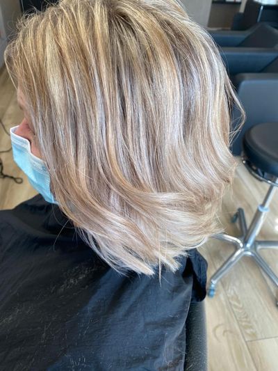 Blonde highlights, half lang haar